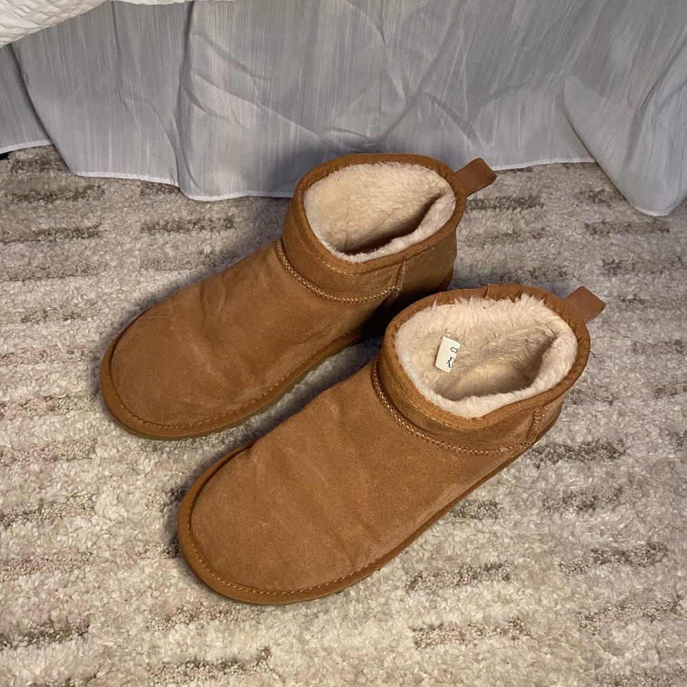 Mini Boots - Picture 2 of 4